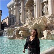 Soy estudiante de 3 curso en el grado de Educación Primaria. Adoro enseñar y a los niños. Tengo mucha paciencia y soy muy puntual.